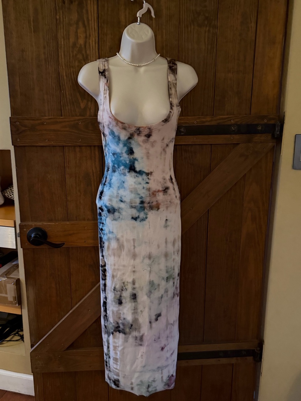 Sleeveless Tie-Dye Scoop Neck Maxi Dress - White/Blue brand new with tags